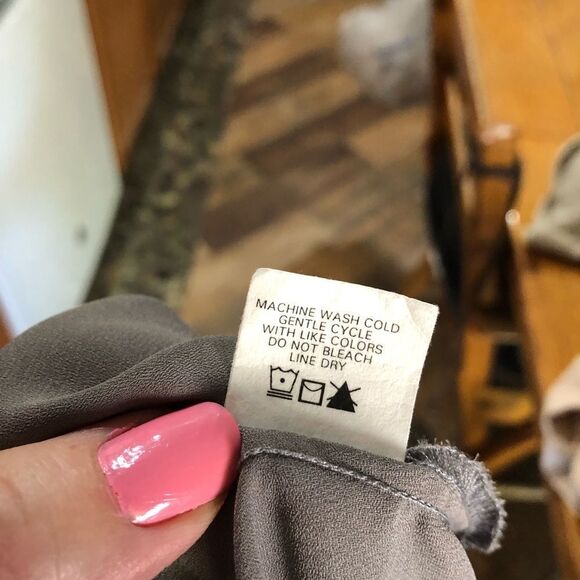 Revolve Krisa Women’s Surplice Back Chiffon Long Sleeve Blouse - M - Picture 14 of 14